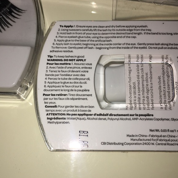Faux lashes & eye lash glue - Picture 2 of 2